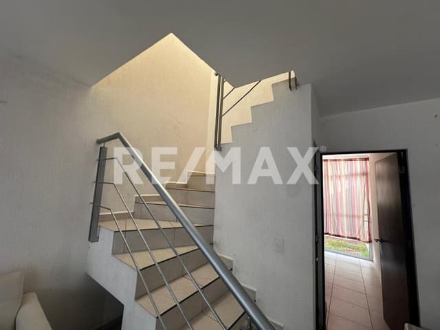 CASA AMUEBLADA EN CONDOMINIO EN RENTA 