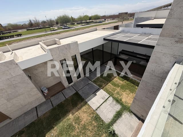 CASA EN VENTA EN EL CARDENCHAL