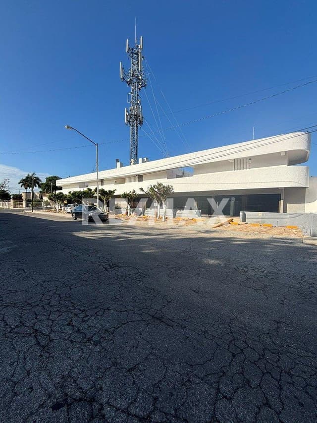 LOCAL COMERCIAL EN GARCIA GINERES