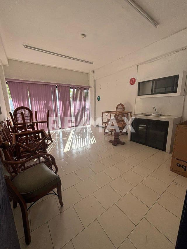 LOCAL COMERCIAL EN GARCIA GINERES