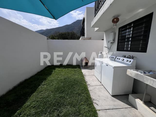 CASA EN VENTA CON LIBERTAD DE GRAVAMEN, FRACC. JARDINES DE LA SILLA 2DO SEC. 4TA ETAPA. 