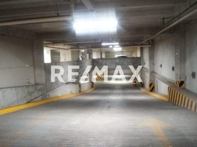 OFICINAS EN RENTA AV ZARAGOZA PLAZA CULMEN QUERETARO