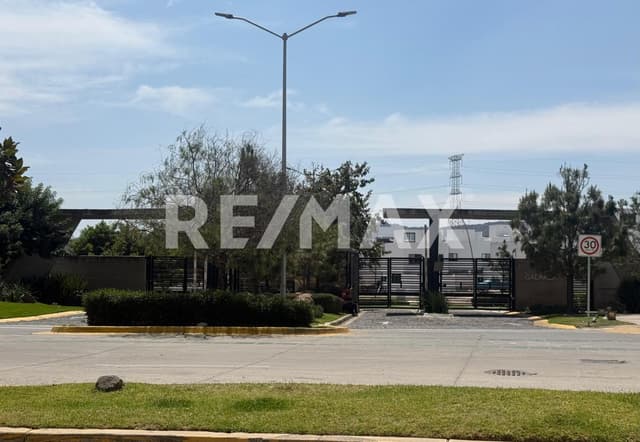 CASA NUEVA EN VENTA CAPITAL NORTE