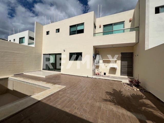 CASA EN RENTA EN FRANCISCO DE MONTEJO