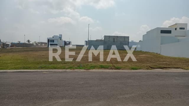 TERRENO EN VENTA EN LOMAS DEL MEDITERRANEO 