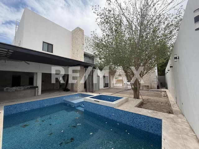 CASA EN VENTA EN LAS VILLAS