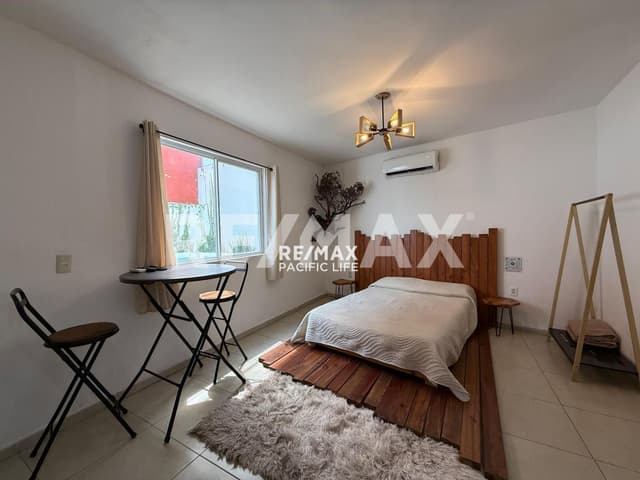 CASA CON NEGOCIO DE HOSPEDAJE EN VENTA