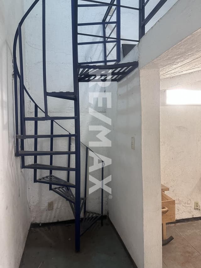 TERRENO EN LA COL. ANAHUAC EN VENTA 