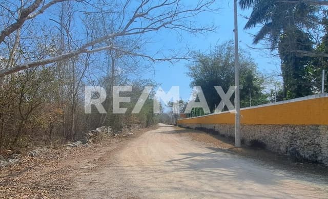Terreno residencial de 10,869 m2 entre Tixcuytun y Cholul, Mérida Yucatán