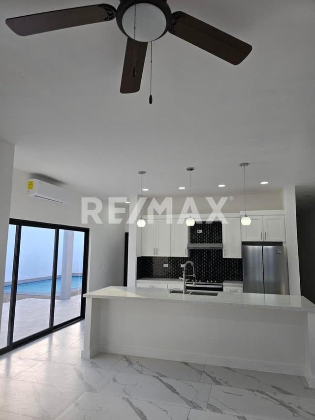 F-22A L6 Blvr. Las Conchas, San Rafael