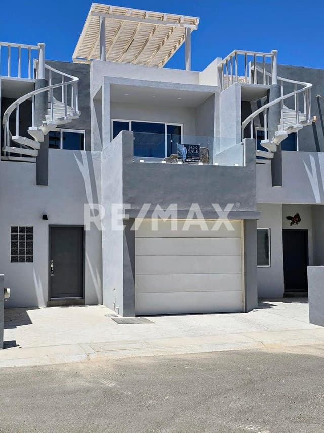 3 The Residence, Las Conchas