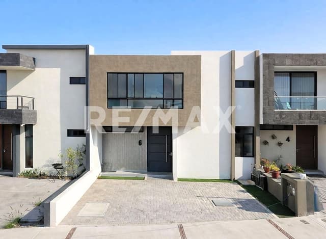 Venta de casa en Cañadas del Arroyo 3ra Secciòn, Corregidora Querètaro