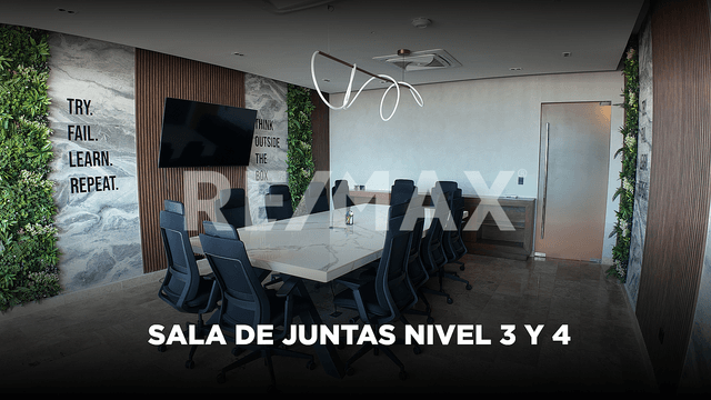 Local en 1er nivel en centro comercial