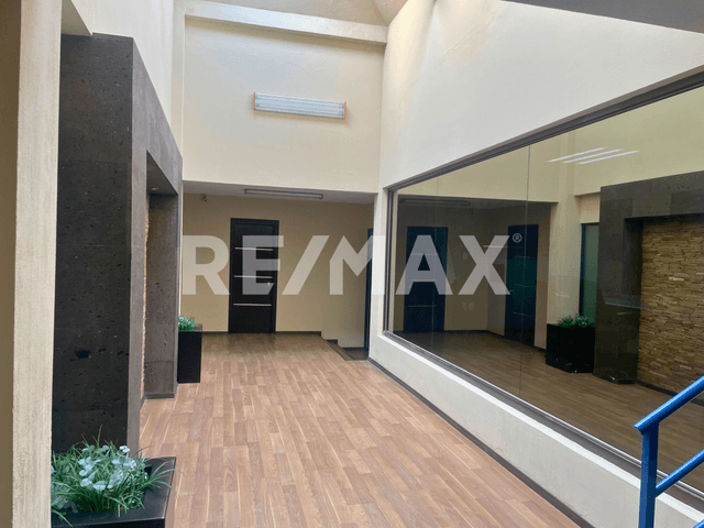 Local - Comercial en Renta - 5