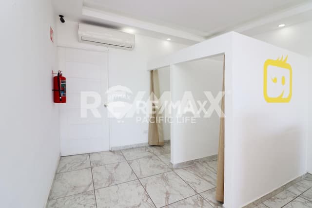 LOCAL EN VENTA EN PLAZA EL ENCANTO MARINA