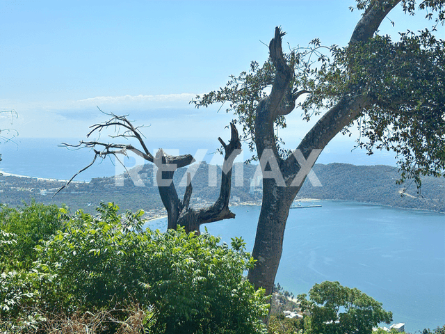 Terreno con vista panorámica a Puerto Marqués, Cima del Marqués, Acapulco