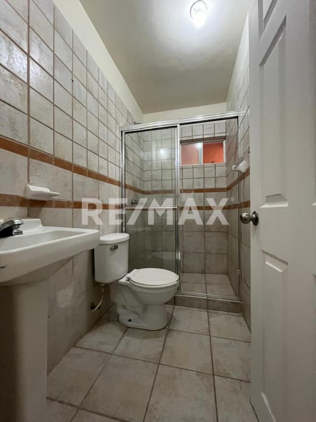 CASA EN VENTA EN LA PERLA RESIDENCIAL, PLAYAS DE TIJUANA