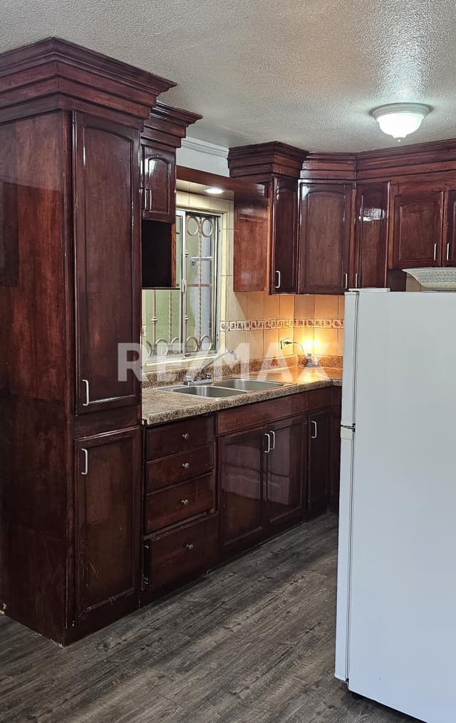 CASA EN RENTA EN VILLAS DEL PRADO ENSENADA