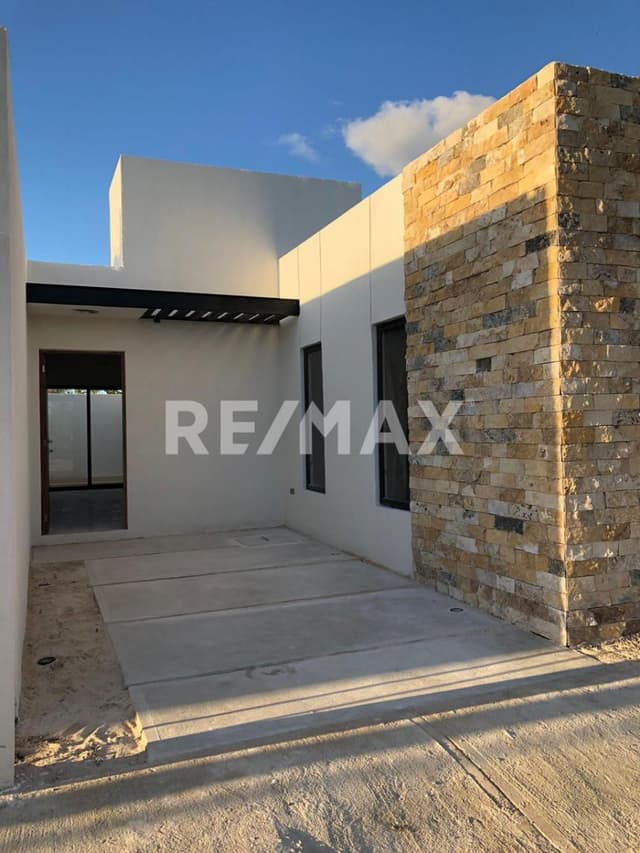 CASA DE PLAYA EN CHELEM A UNAS CALLES DE LA PLAYA 