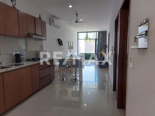 CONDO DE 2 RECAMARAS CON EXCELENTE UBICACION EN ZONA DORADA