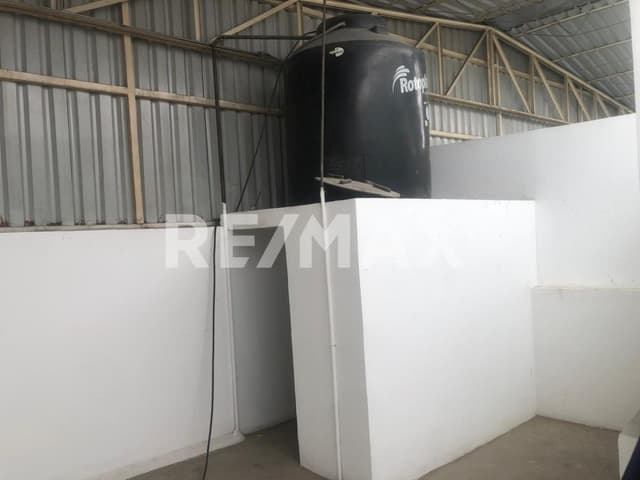 Renta Bodega en Francisco Cesar Morales, Santa Martha Acatitla, Iztapalapa, CDMX