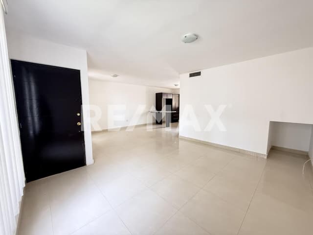 CASA EN RENTA EN RESIDENCIAL SENDEROS