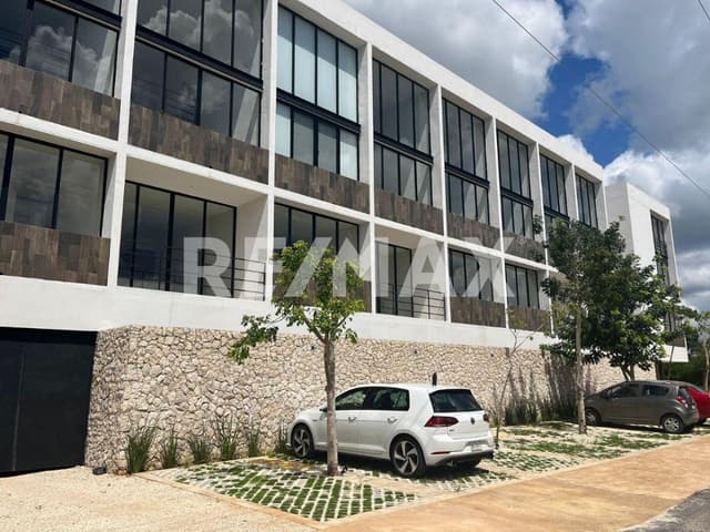 Venta de Departamento Amueblado en Planta Baja en Centro Temozón Mérida, Yuc.