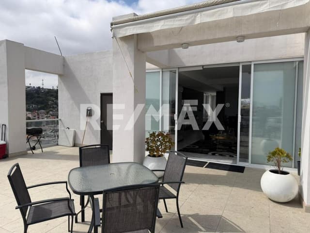 PENTHOUSE AMUEBLADO EN VENTA CON VISTA A TIJUANA Y SAN DIEGO, EN ZONA CENTRO.