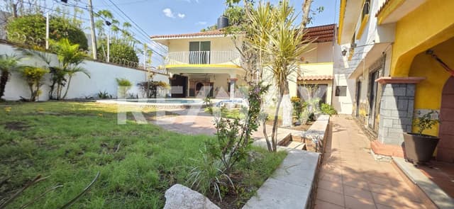 Venta de casa en Lomas de Atzingo, Cuernavaca, Morelos...Clave 6157