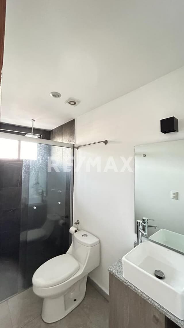 Renta Departamento en Roma Sur sobre Eje 3 sur