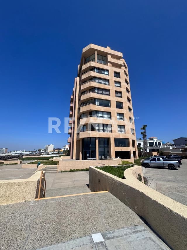 Oceanfront Condo en Venta – Totalmente Amueblado