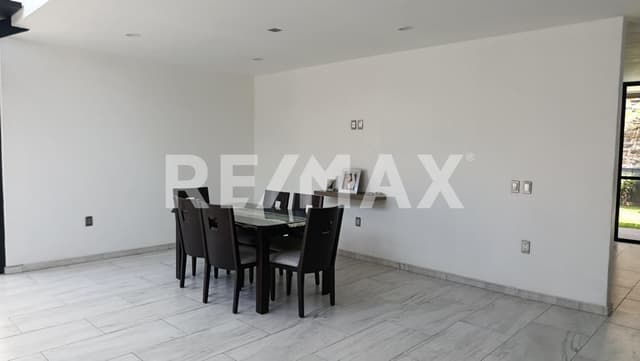 Venta de casa con doble altura y alberca en Lomas de Cocoyoc… Cv-6177