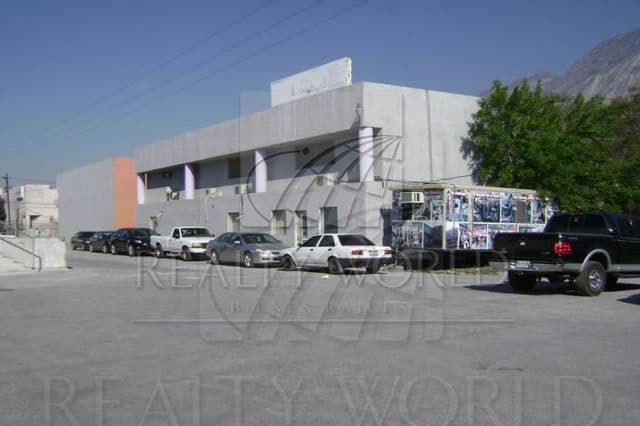 Bodegas en Renta en La Fama