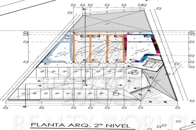 Locales en Renta en Espacio Cumbres