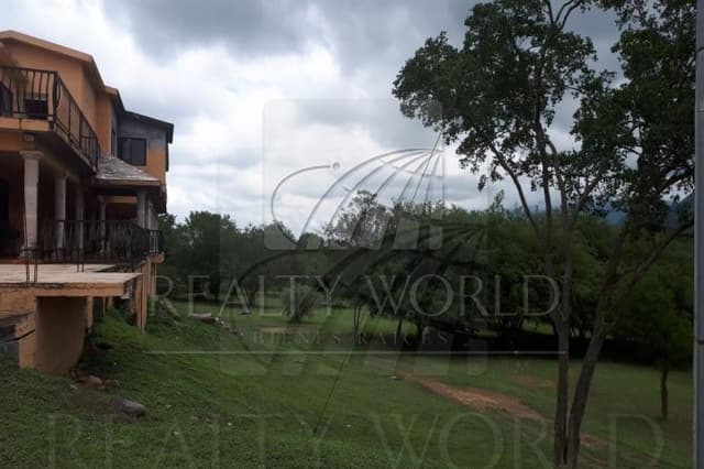 Venta de Quintas en Cadereyta Jiménez