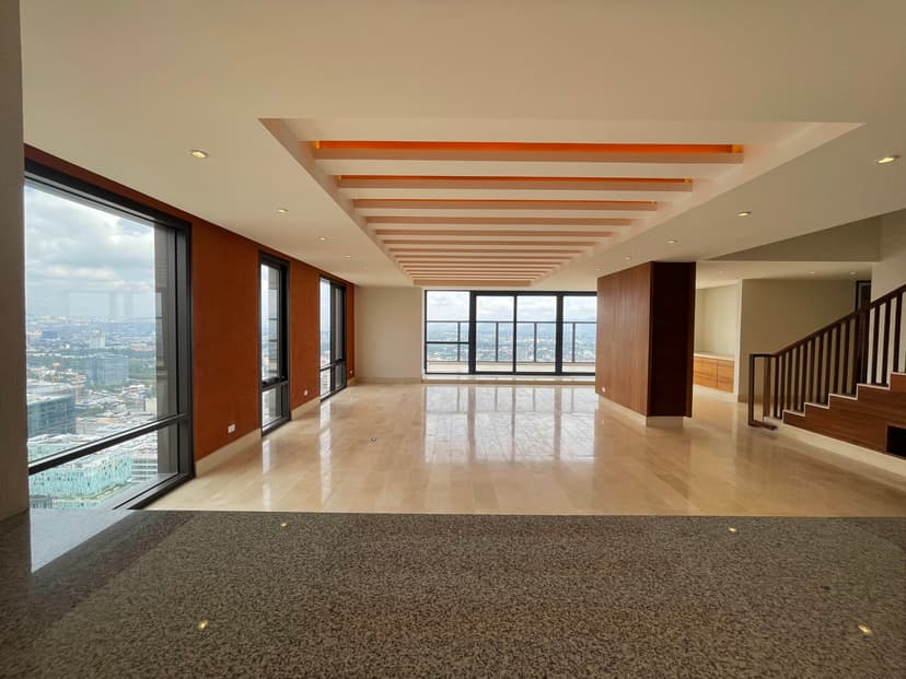 Gallery main