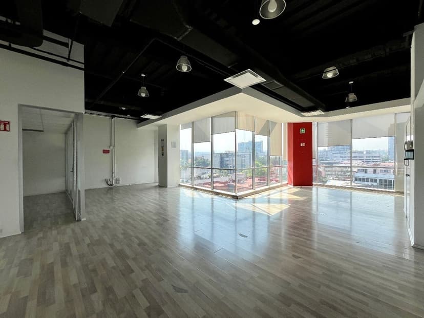 Gallery main
