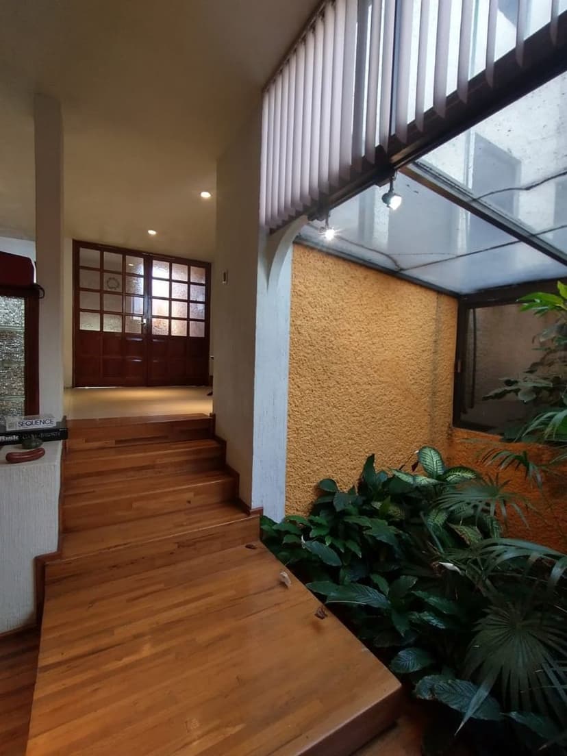Gallery main