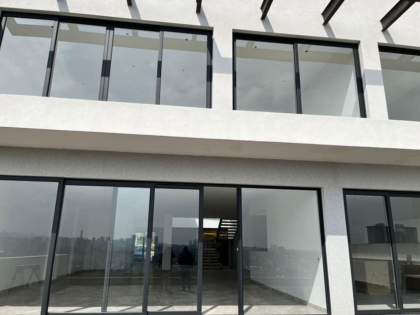 Gallery main