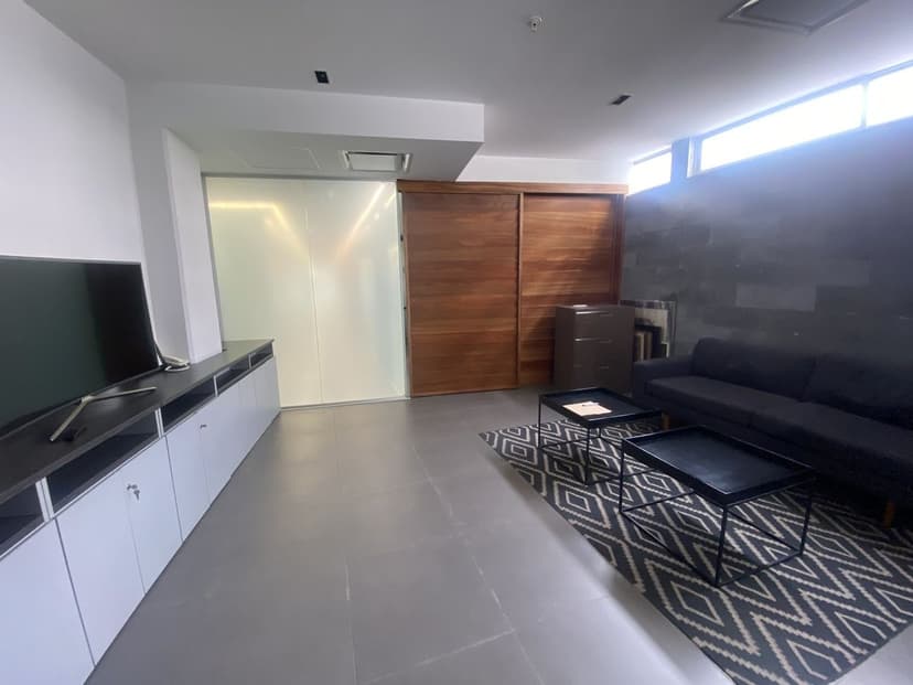Gallery main