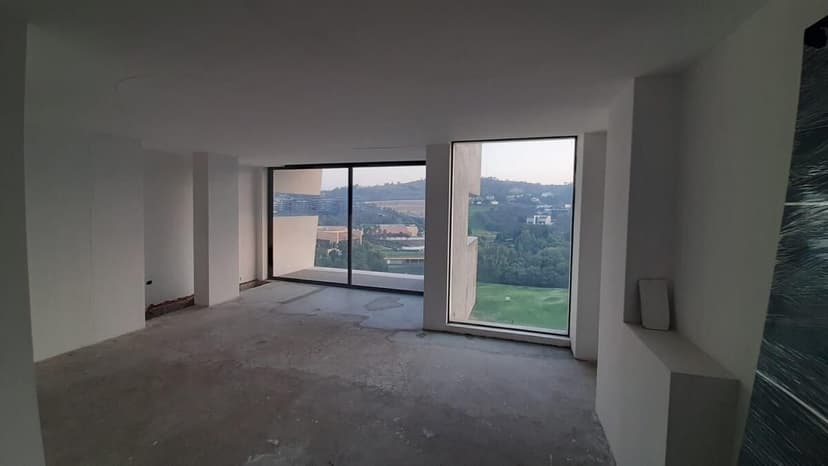 Gallery main