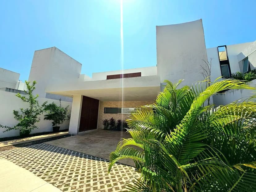 Gallery main