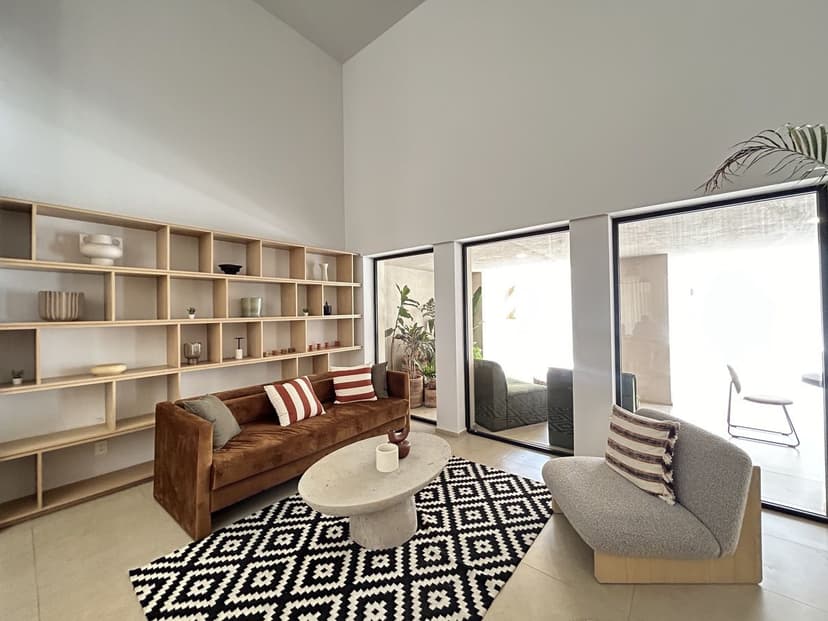 Gallery main