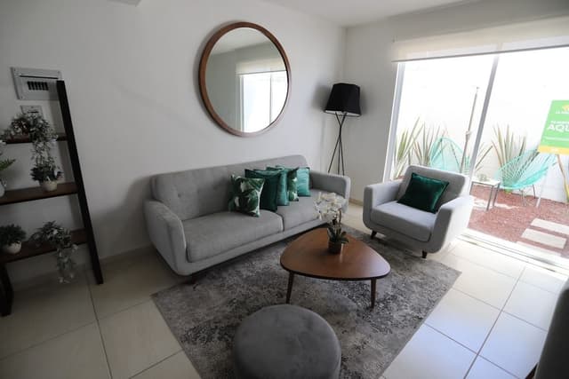 CASA EN VENTA EN REAL DEL VALLE, AV ADOLF HORN