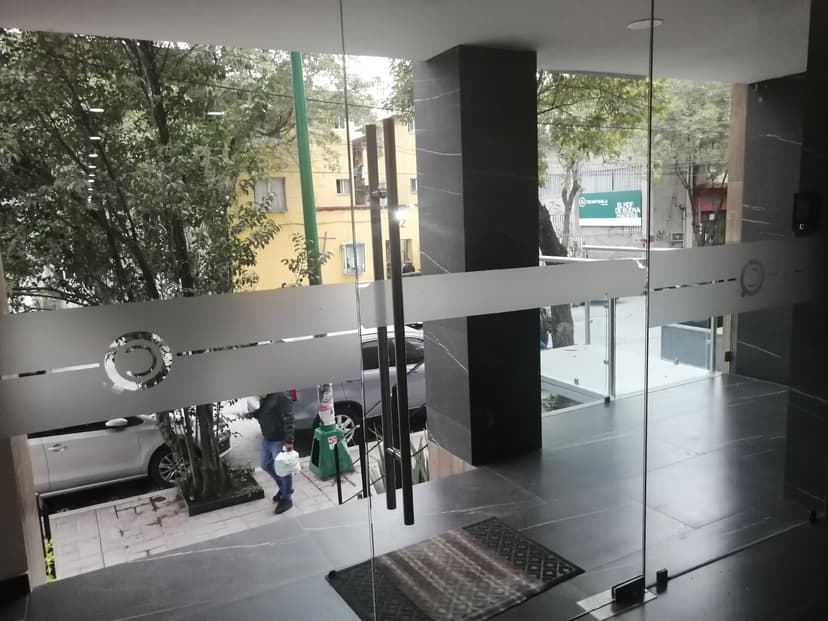 Gallery main
