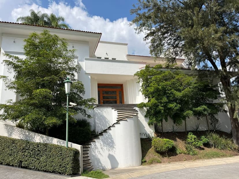 Gallery main