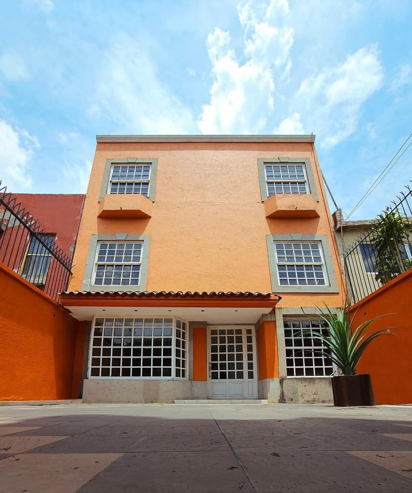 Gallery main