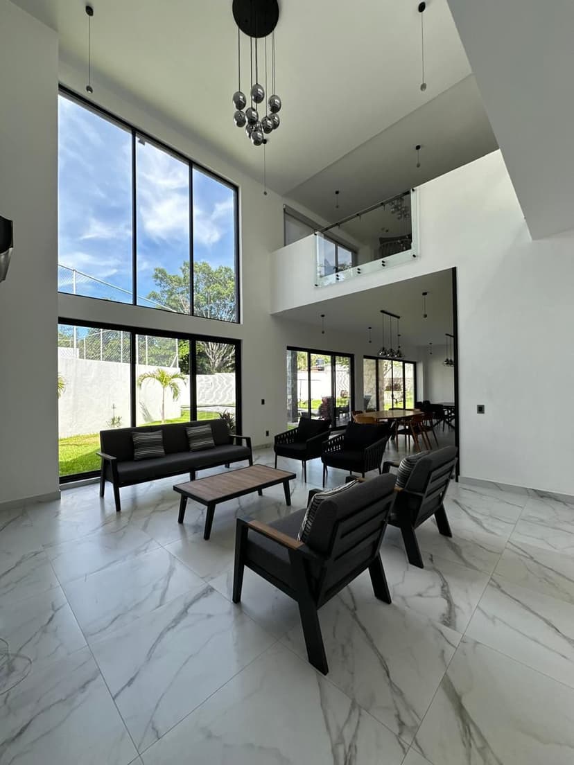 Gallery main
