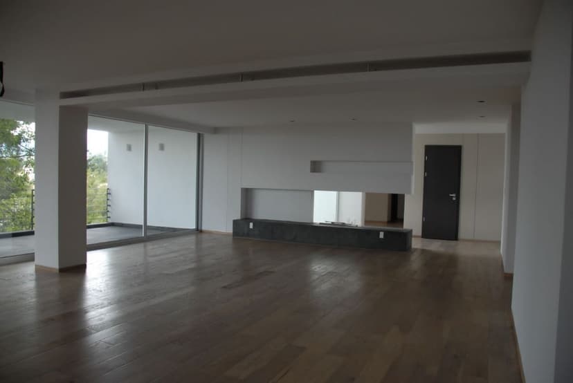 Gallery main