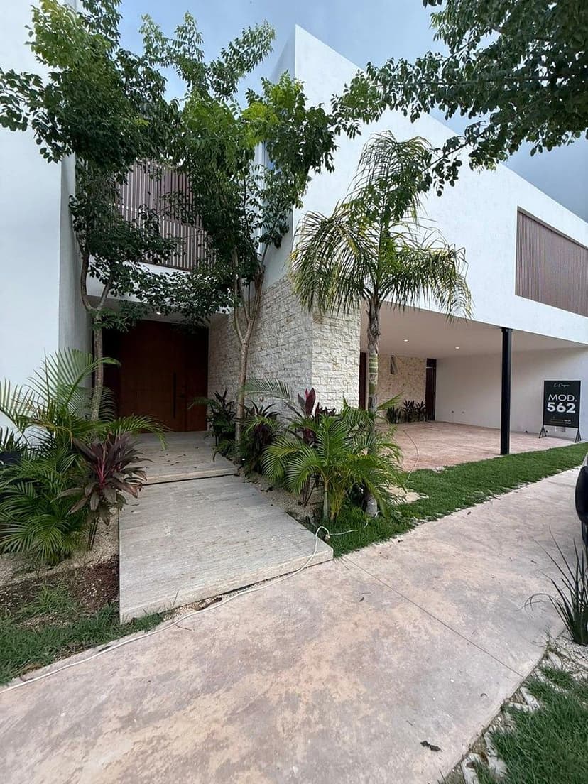 Gallery main